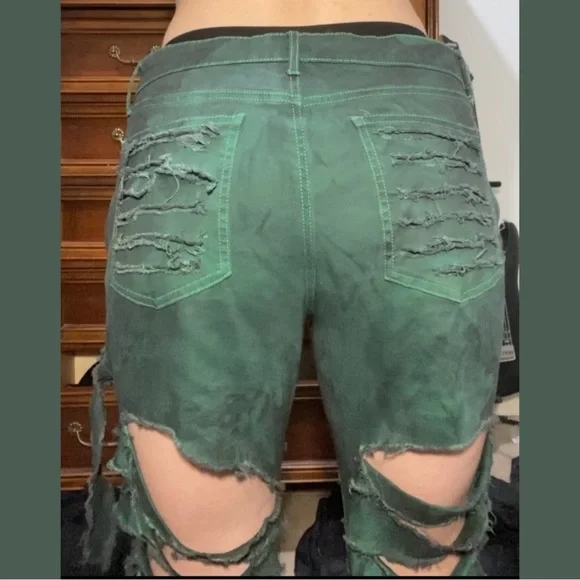 SOLD - D.I.Y Tie Dye Extremely Distressed Jeans - Picture 6 of 8